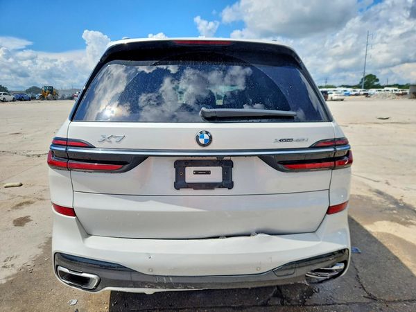 2026 BMW X7
