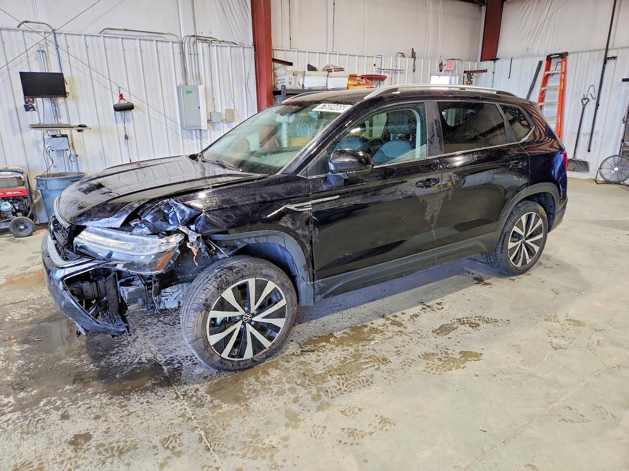 2024 VOLKSWAGEN TAOS SE — Front 3/4