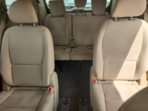 2016 KIA SEDONA LX - Middle-low