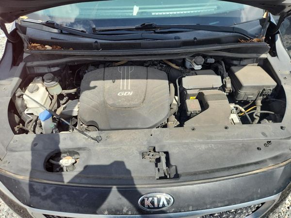 2016 KIA SEDONA LX - Middle-low