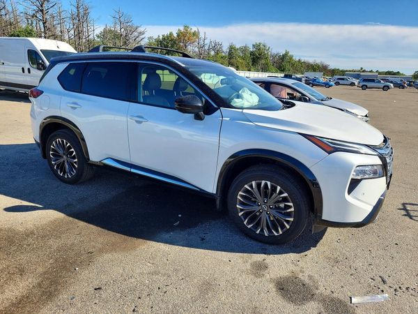 2024 NISSAN ROGUE PLATINUM — Passenger 3/4
