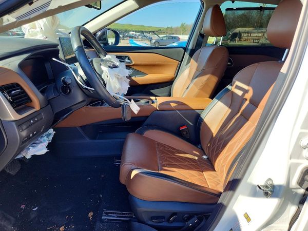 2024 NISSAN ROGUE PLATINUM — DENT