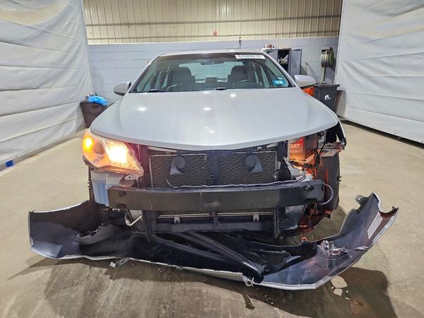 2013 TOYOTA CAMRY