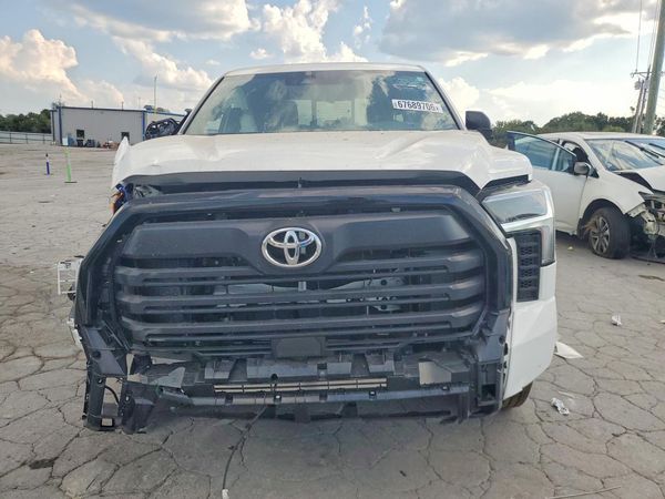 2025 TOYOTA TUNDRA SR