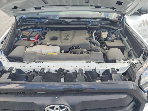 2025 TOYOTA TUNDRA SR