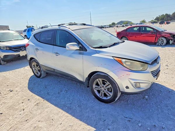 2013 HYUNDAI TUCSON — Passenger 3/4