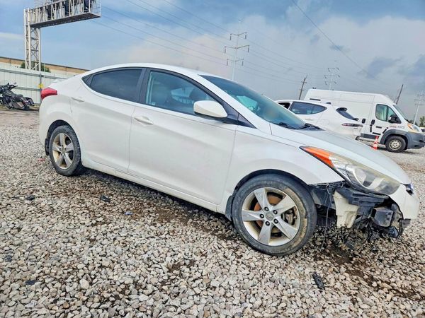2013 HYUNDAI ELANTRA