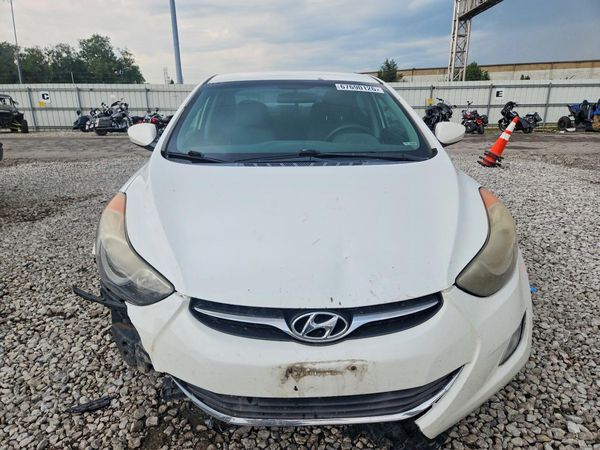 2013 HYUNDAI ELANTRA