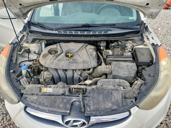 2013 HYUNDAI ELANTRA
