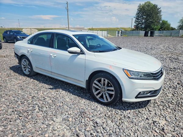 2017 VOLKSWAGEN PASSAT SEL Premium