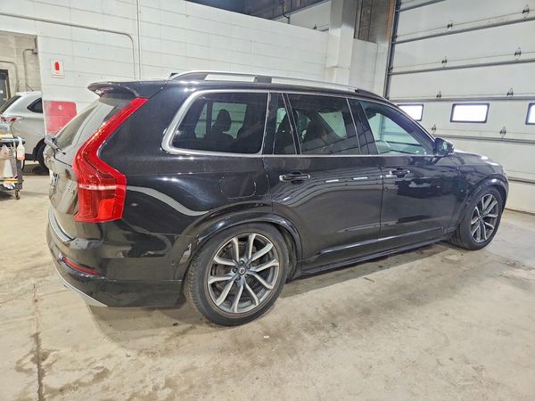 2017 VOLVO XC90 Momentum — PSRA