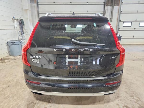 2017 VOLVO XC90 Momentum — DIRR
