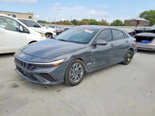 2024 HYUNDAI ELANTRA