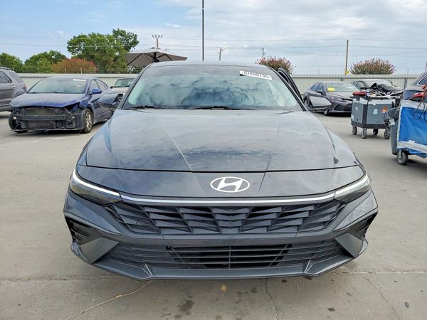 2024 HYUNDAI ELANTRA