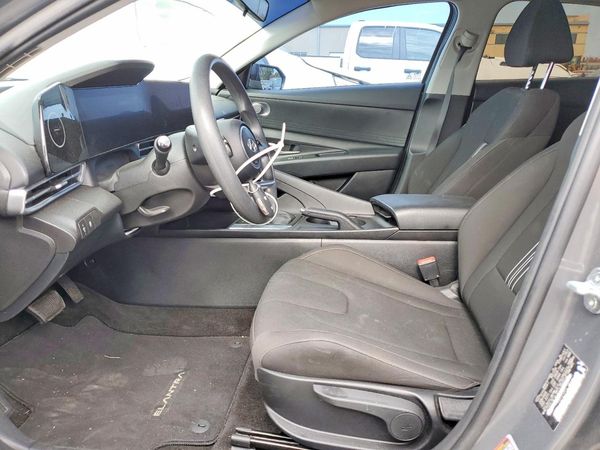 2024 HYUNDAI ELANTRA