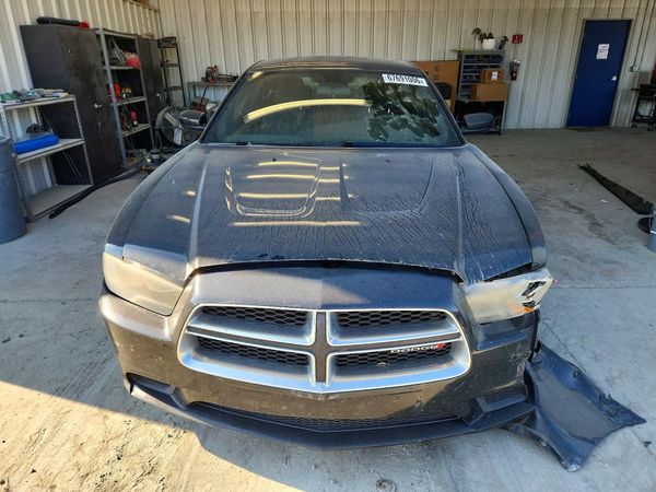 2013 DODGE CHARGER SE