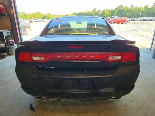 2013 DODGE CHARGER SE