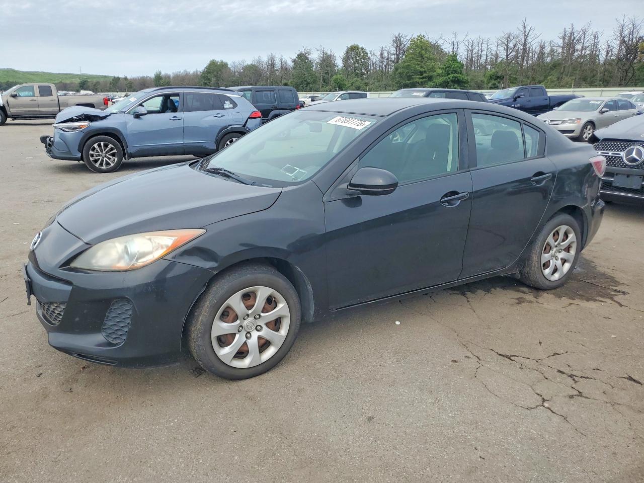 2013 MAZDA 3