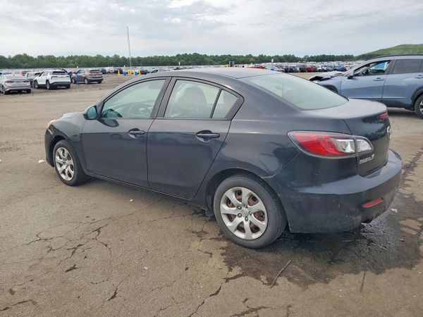 2013 MAZDA 3