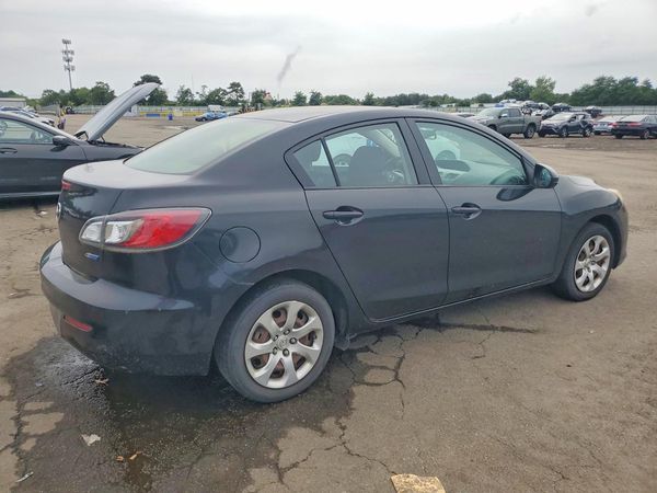 2013 MAZDA 3