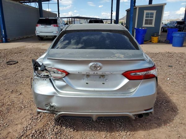 2018 TOYOTA CAMRY
