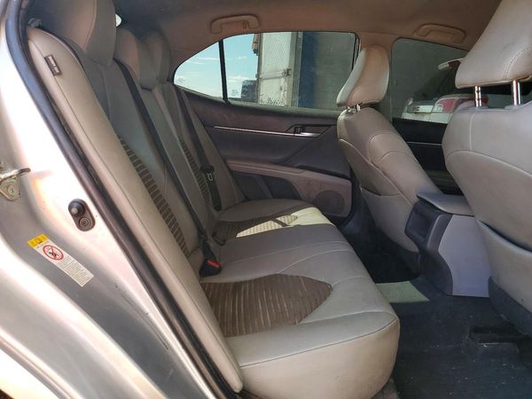 2018 TOYOTA CAMRY