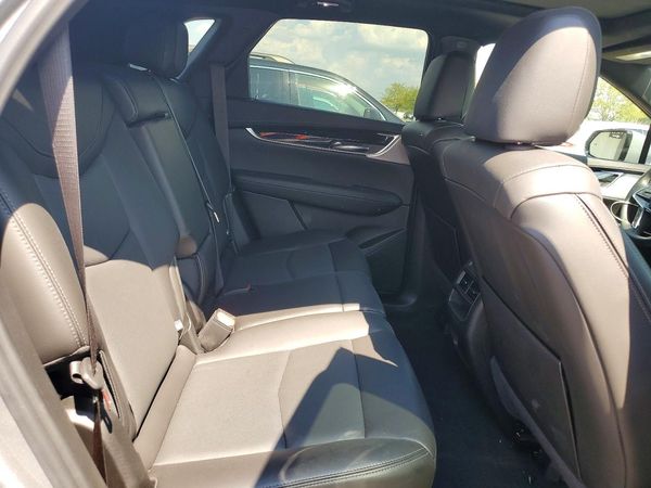 2025 CADILLAC XT5