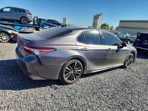 2019 TOYOTA CAMRY