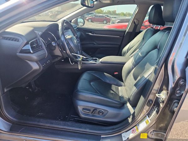 2019 TOYOTA CAMRY
