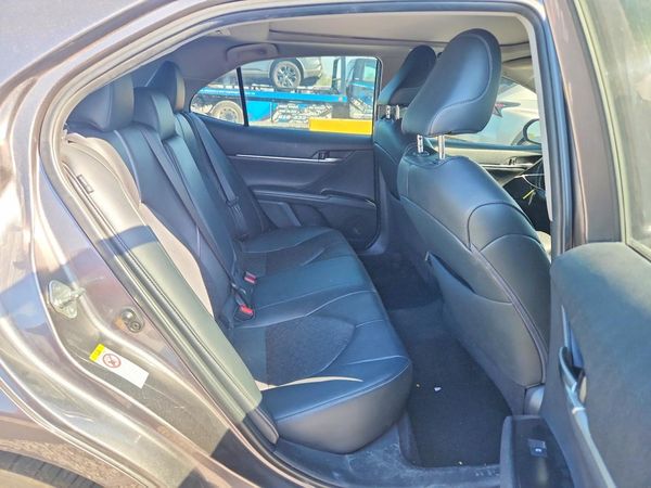 2019 TOYOTA CAMRY