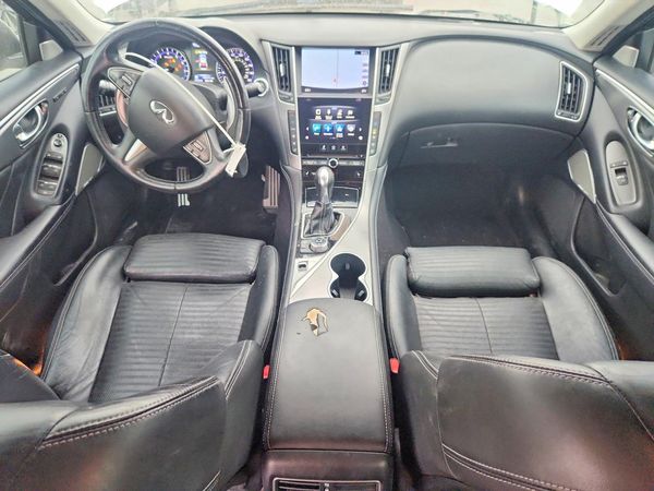 2017 INFINITI Q50