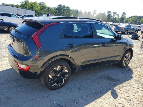 2025 KIA NIRO