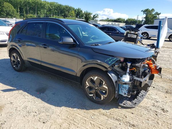 2025 KIA NIRO