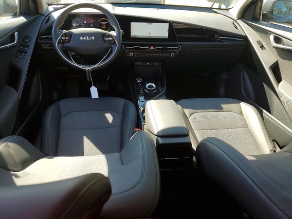 2025 KIA NIRO