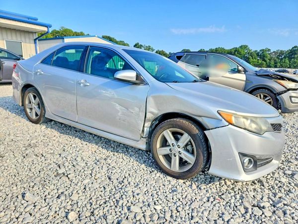 2012 TOYOTA CAMRY — Passenger 3/4