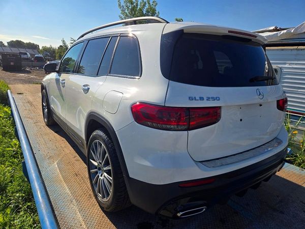 2020 MERCEDES-BENZ GLB