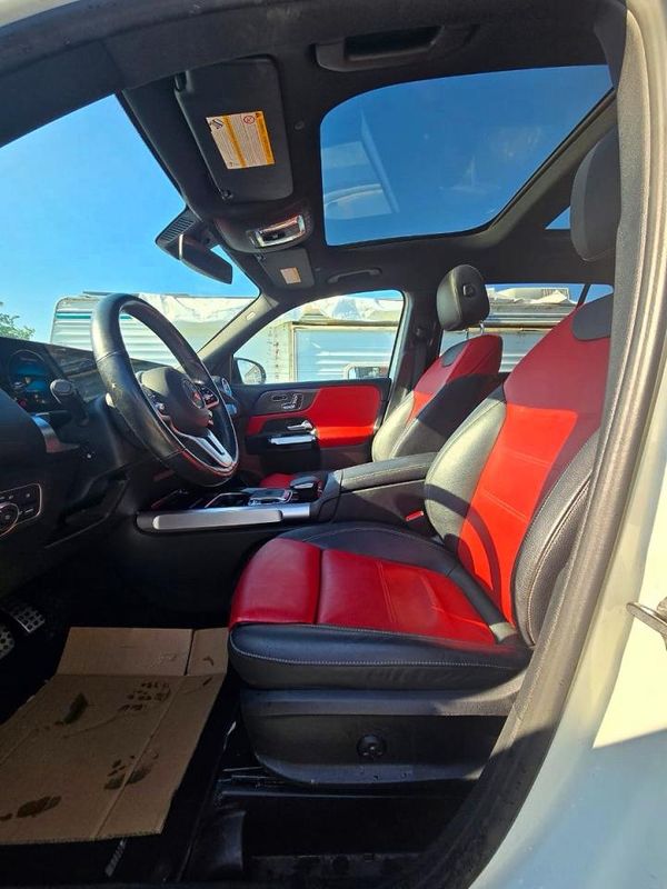 2020 MERCEDES-BENZ GLB