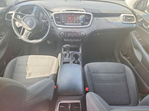 2017 KIA SORENTO L, LX