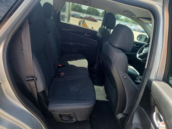 2017 KIA SORENTO L, LX