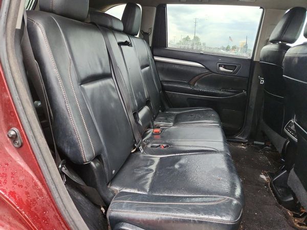 2015 TOYOTA HIGHLANDER