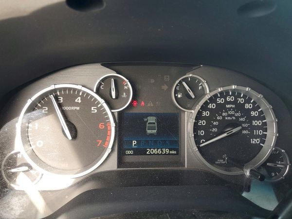 2014 TOYOTA TUNDRA SR5
