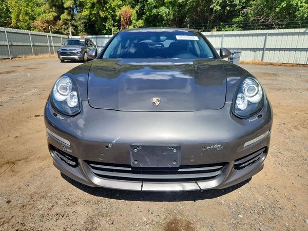 2015 PORSCHE PANAMERA Base (2WD), 4 (4WD)