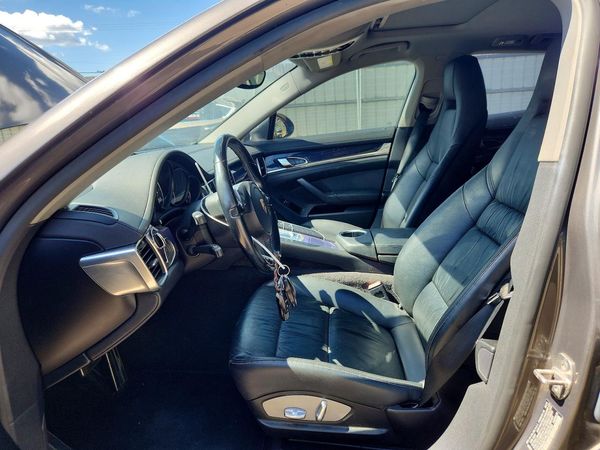 2015 PORSCHE PANAMERA Base (2WD), 4 (4WD)