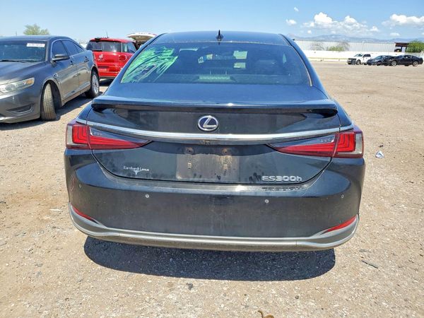 2021 LEXUS ES 300h Premium