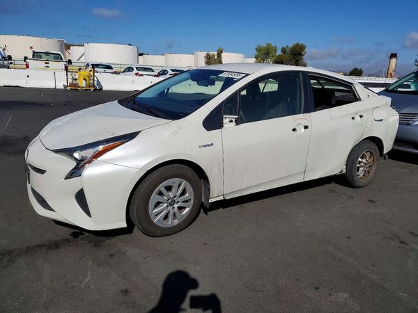 2018 TOYOTA PRIUS