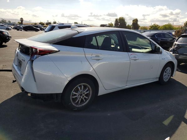 2018 TOYOTA PRIUS