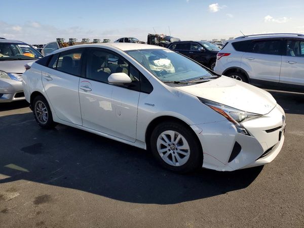2018 TOYOTA PRIUS