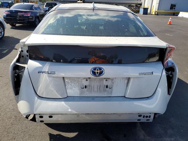 2018 TOYOTA PRIUS