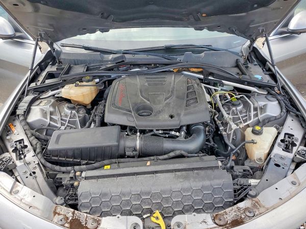 2017 ALFA ROMEO GIULIA TI RWD — Engine bay