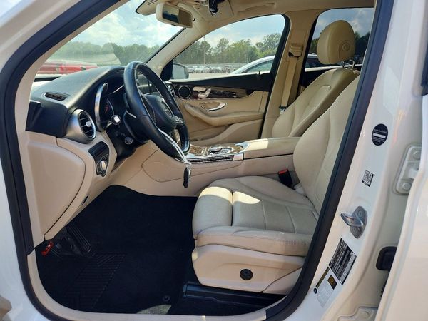 2019 MERCEDES-BENZ GLC